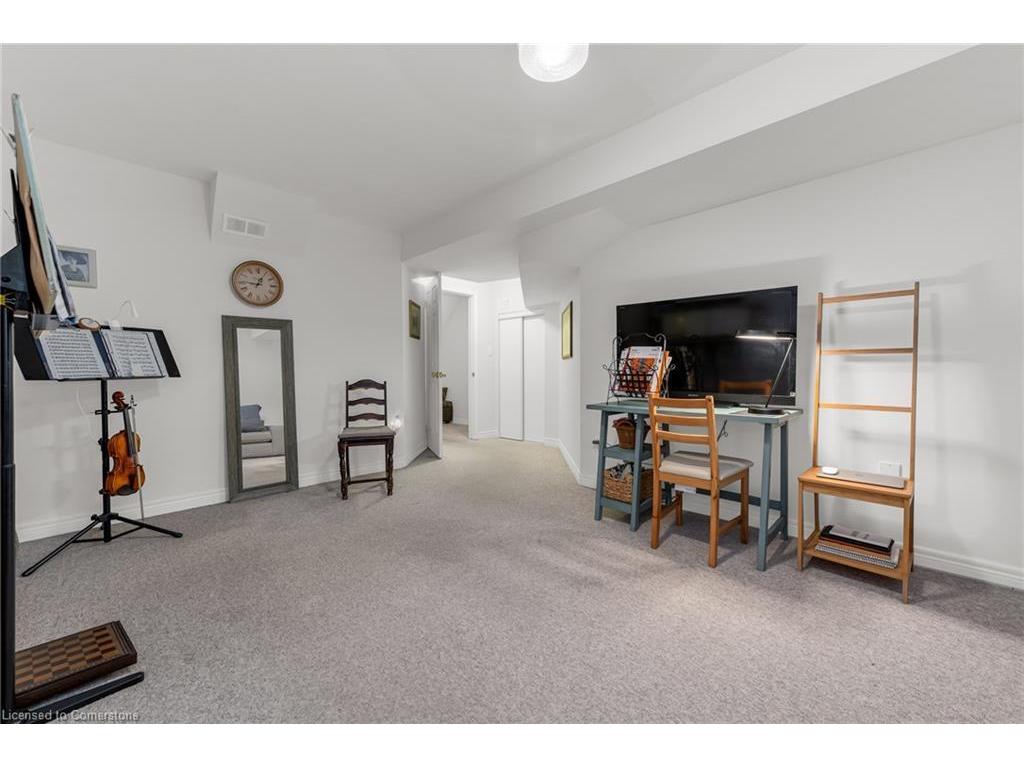 









100


Beddoe

Drive, 6,
Hamilton,




ON
L8P 4Z2

