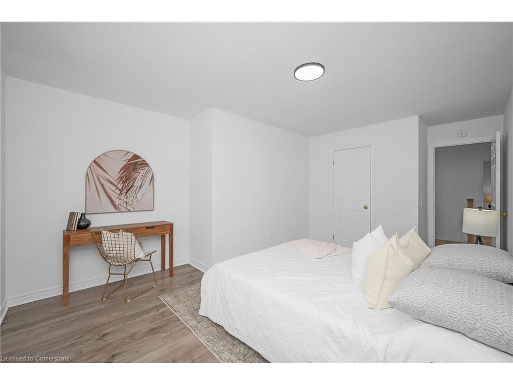 









11


Eric Burke

Court,
Hamilton,




ON
L9A 5J9

