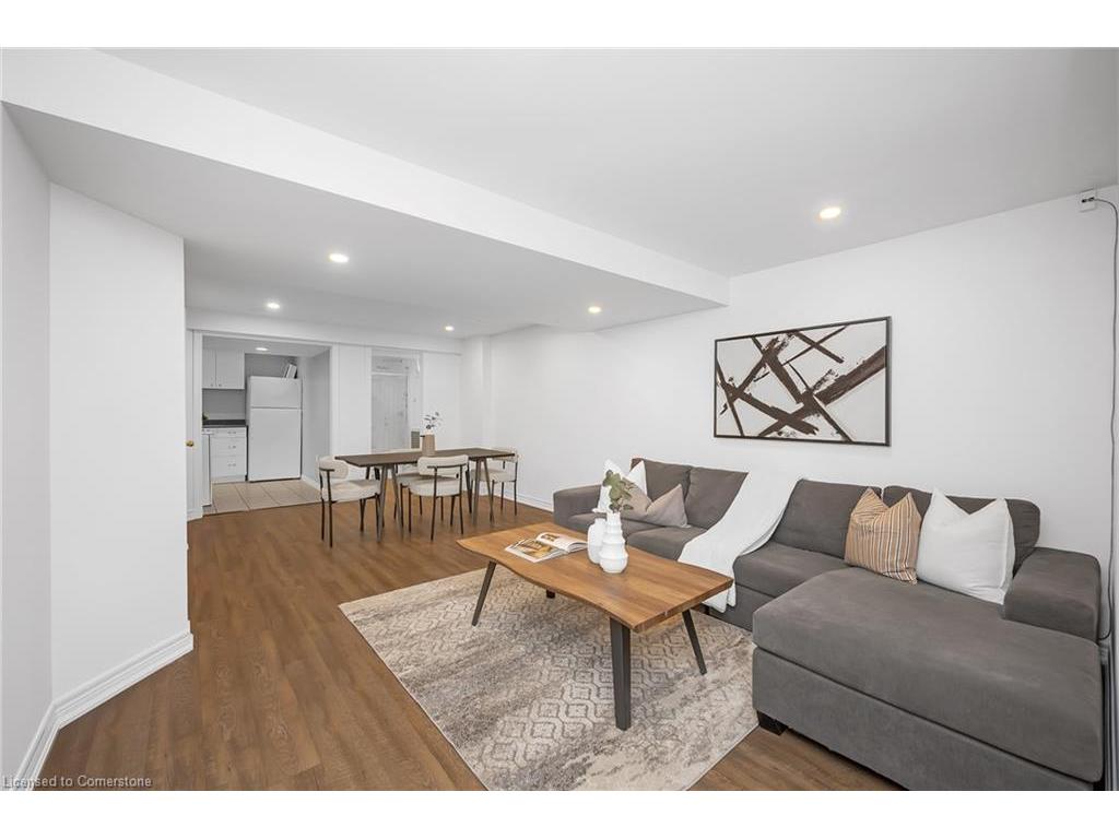 









11


Eric Burke

Court,
Hamilton,




ON
L9A 5J9

