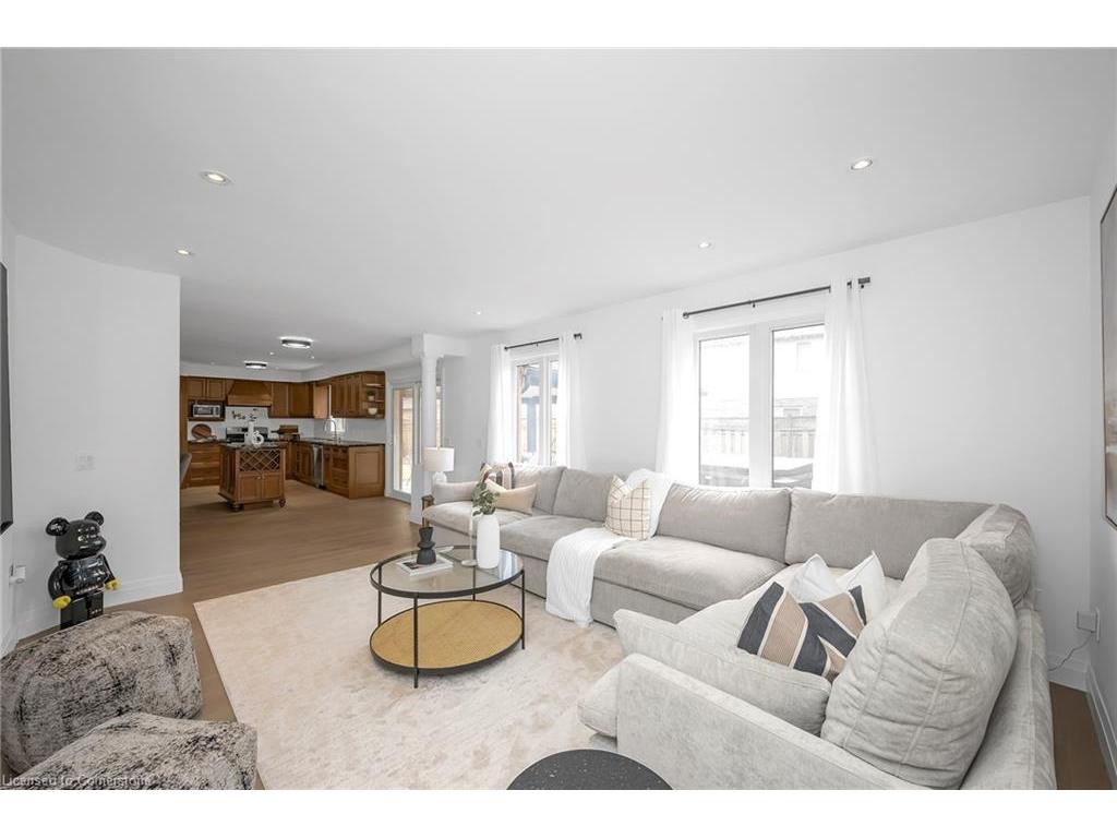 









11


Eric Burke

Court,
Hamilton,




ON
L9A 5J9

