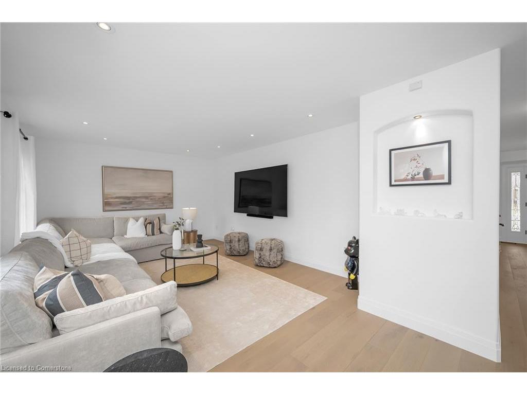 









11


Eric Burke

Court,
Hamilton,




ON
L9A 5J9

