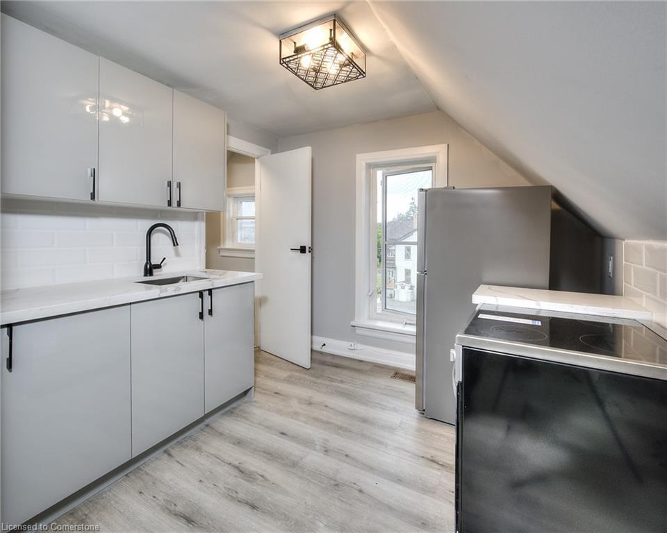 









19


Clarence

Place,
Kitchener,




ON
N2H 2L1

