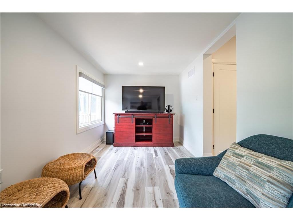 









4


6th

Street,
Grimsby,




ON
L3M 2T3

