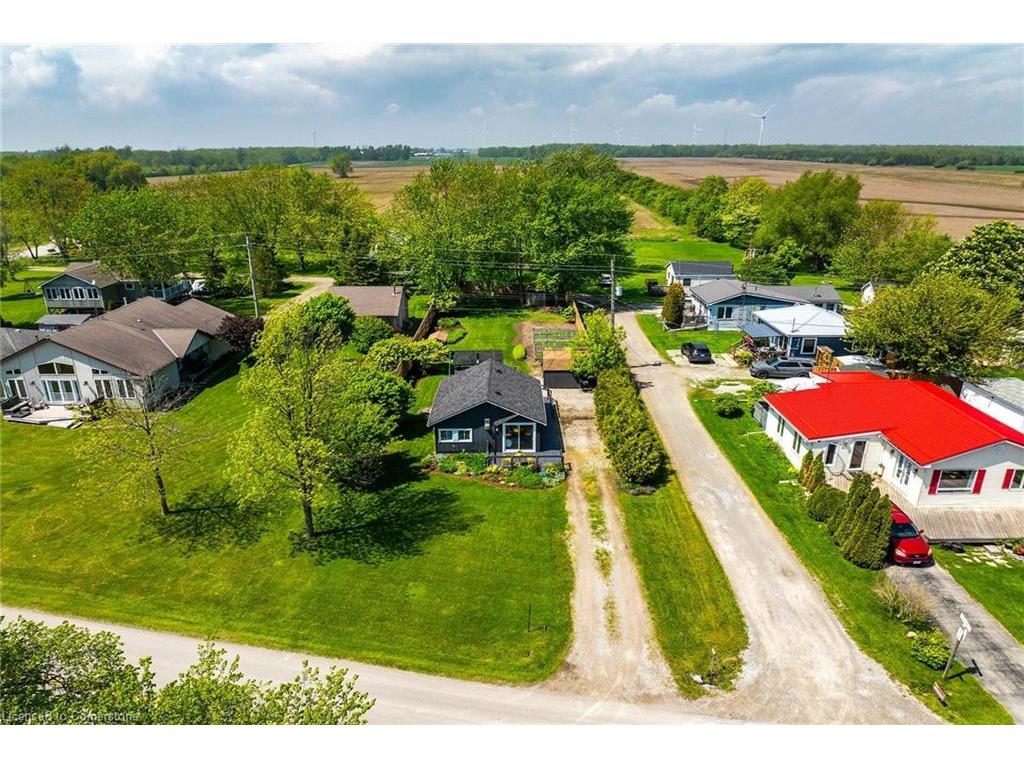









39


Blue Water

Parkway,
Selkirk,




ON
N0A 1P0

