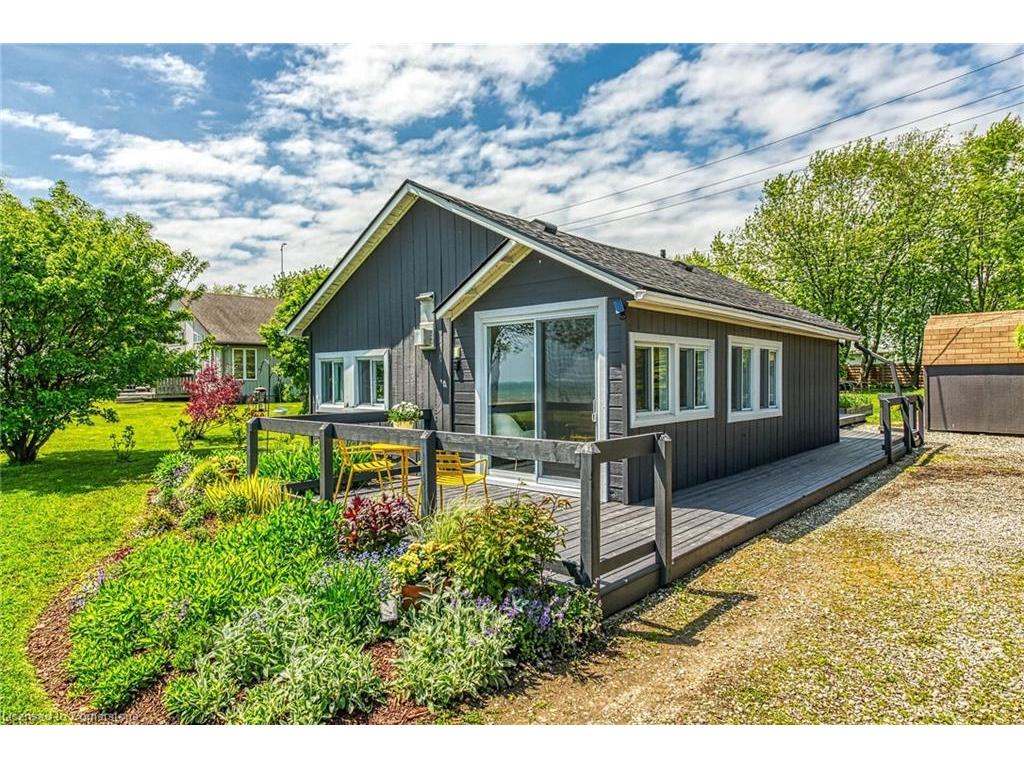 









39


Blue Water

Parkway,
Selkirk,




ON
N0A 1P0

