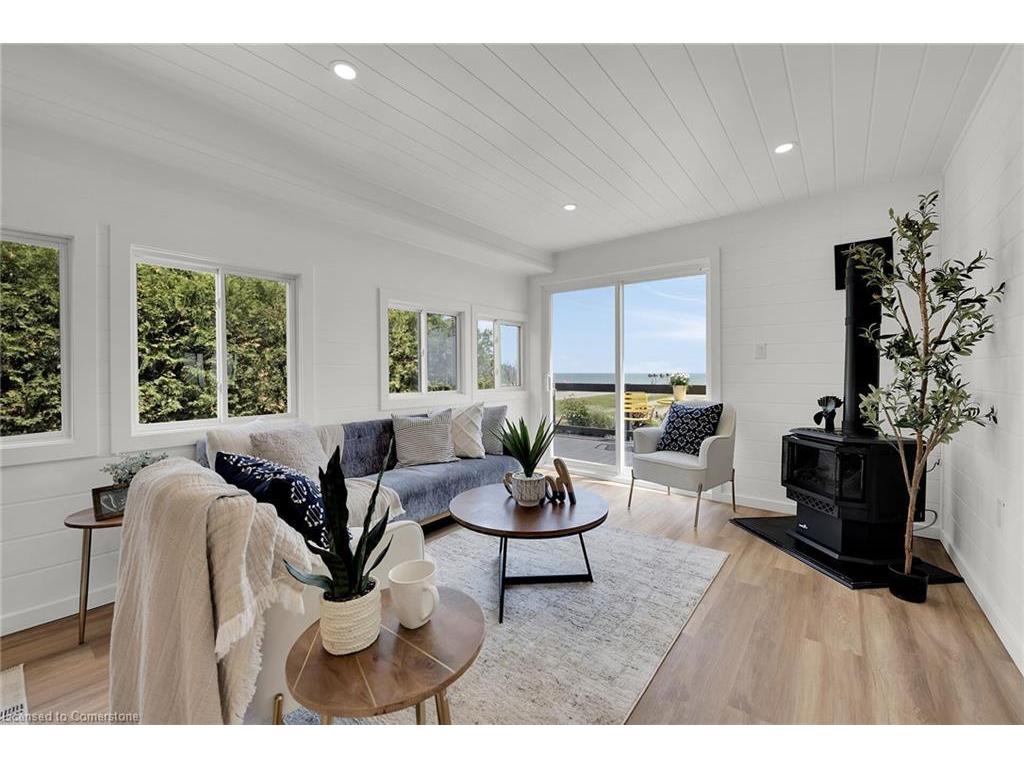 









39


Blue Water

Parkway,
Selkirk,




ON
N0A 1P0

