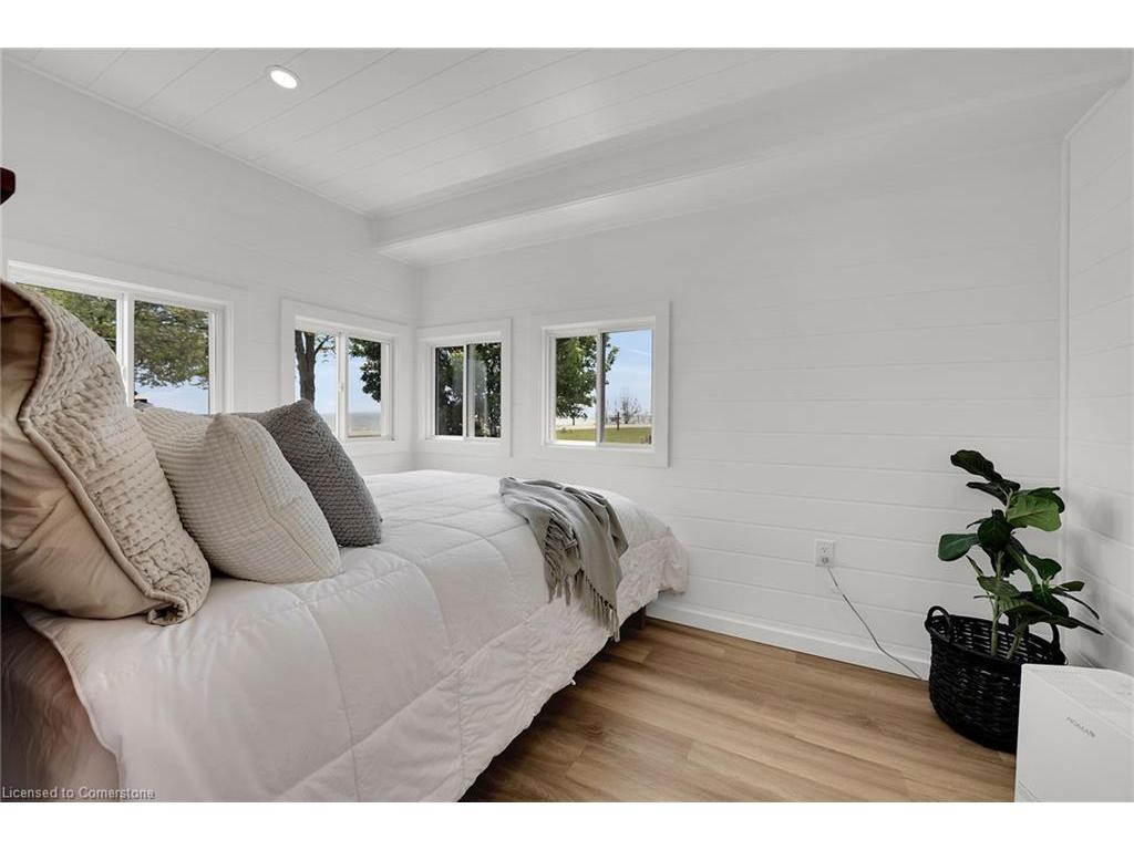 









39


Blue Water

Parkway,
Selkirk,




ON
N0A 1P0

