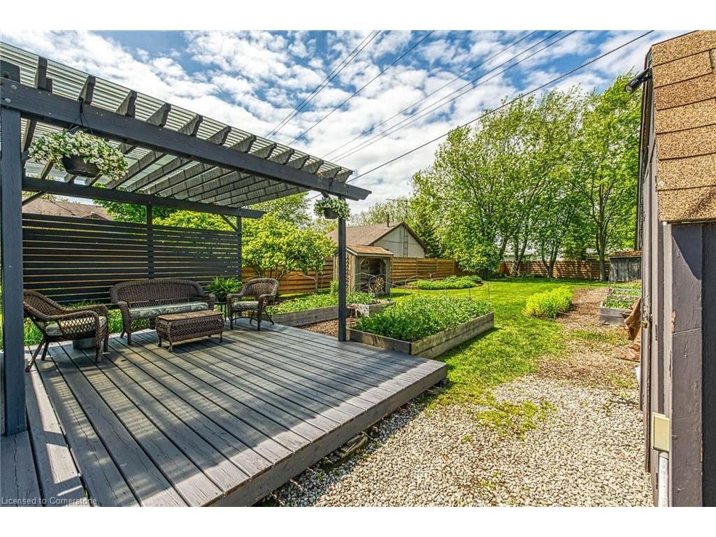









39


Blue Water

Parkway,
Selkirk,




ON
N0A 1P0

