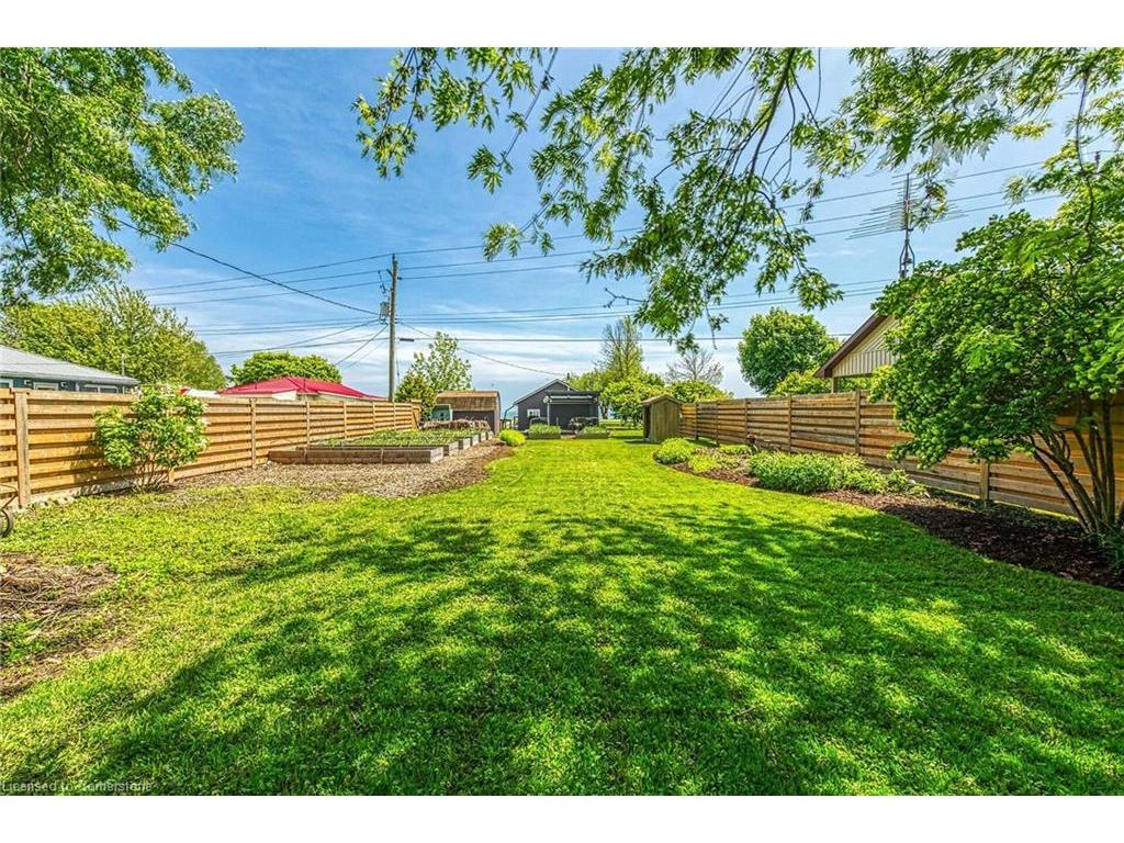 









39


Blue Water

Parkway,
Selkirk,




ON
N0A 1P0


