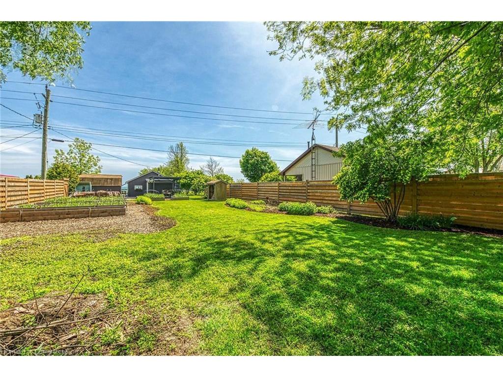 









39


Blue Water

Parkway,
Selkirk,




ON
N0A 1P0

