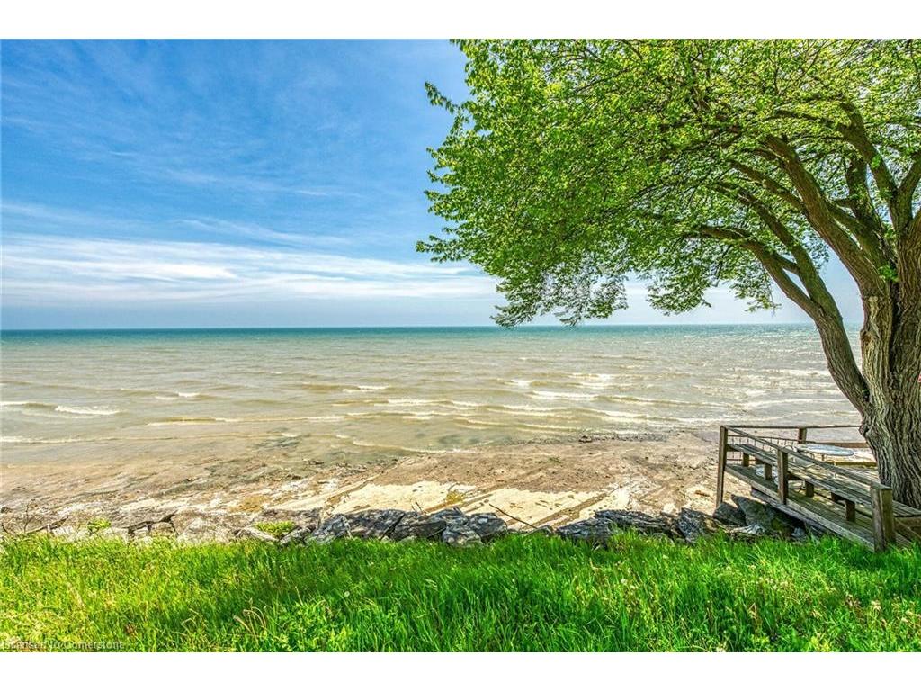 









39


Blue Water

Parkway,
Selkirk,




ON
N0A 1P0

