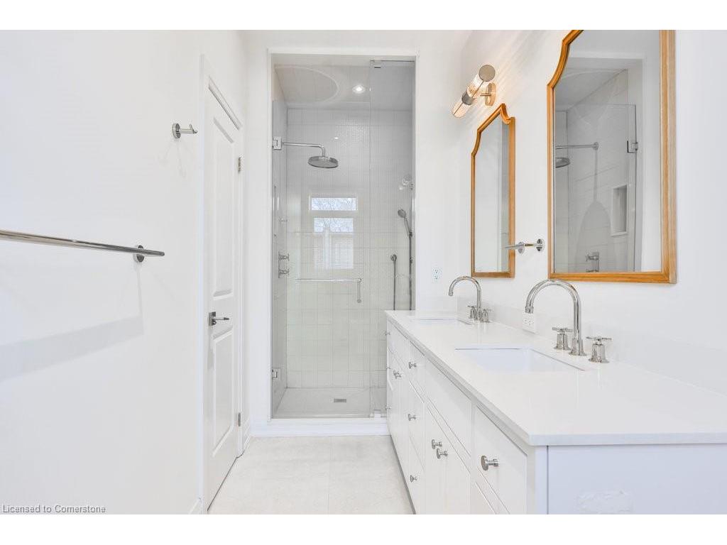 









1663


Vellore

Crescent,
Mississauga,




ON
L5G 0C3


