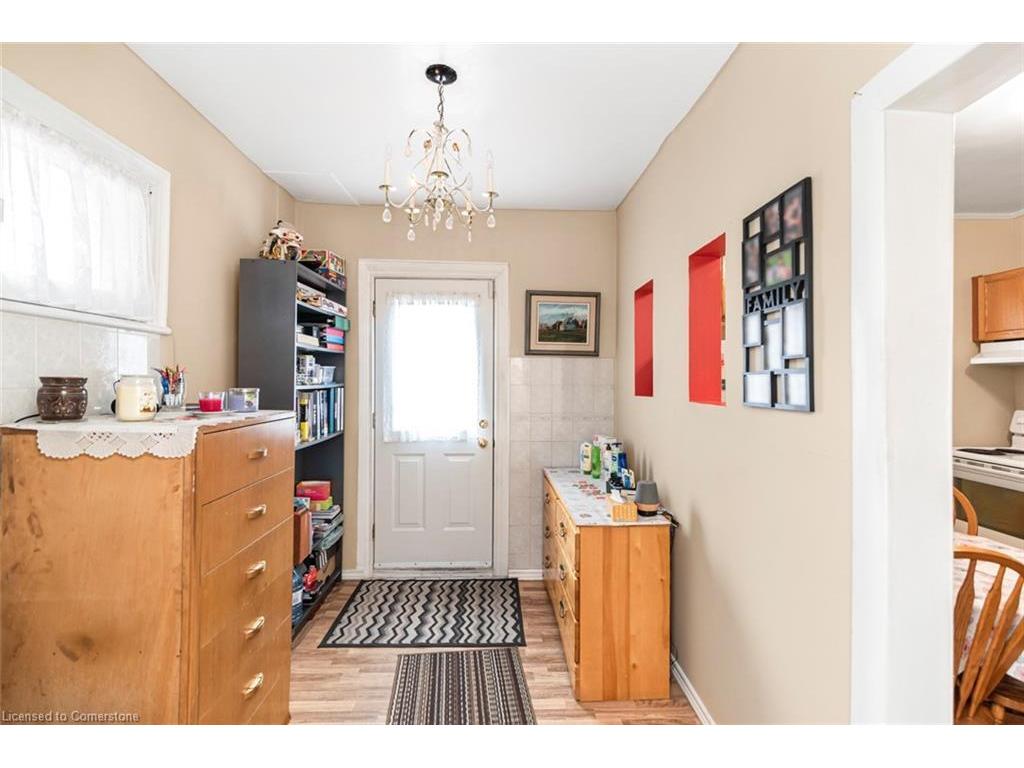 









44


Arthur

Avenue North,
Hamilton,




ON
L8L 6C5

