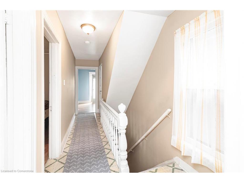 









44


Arthur

Avenue North,
Hamilton,




ON
L8L 6C5

