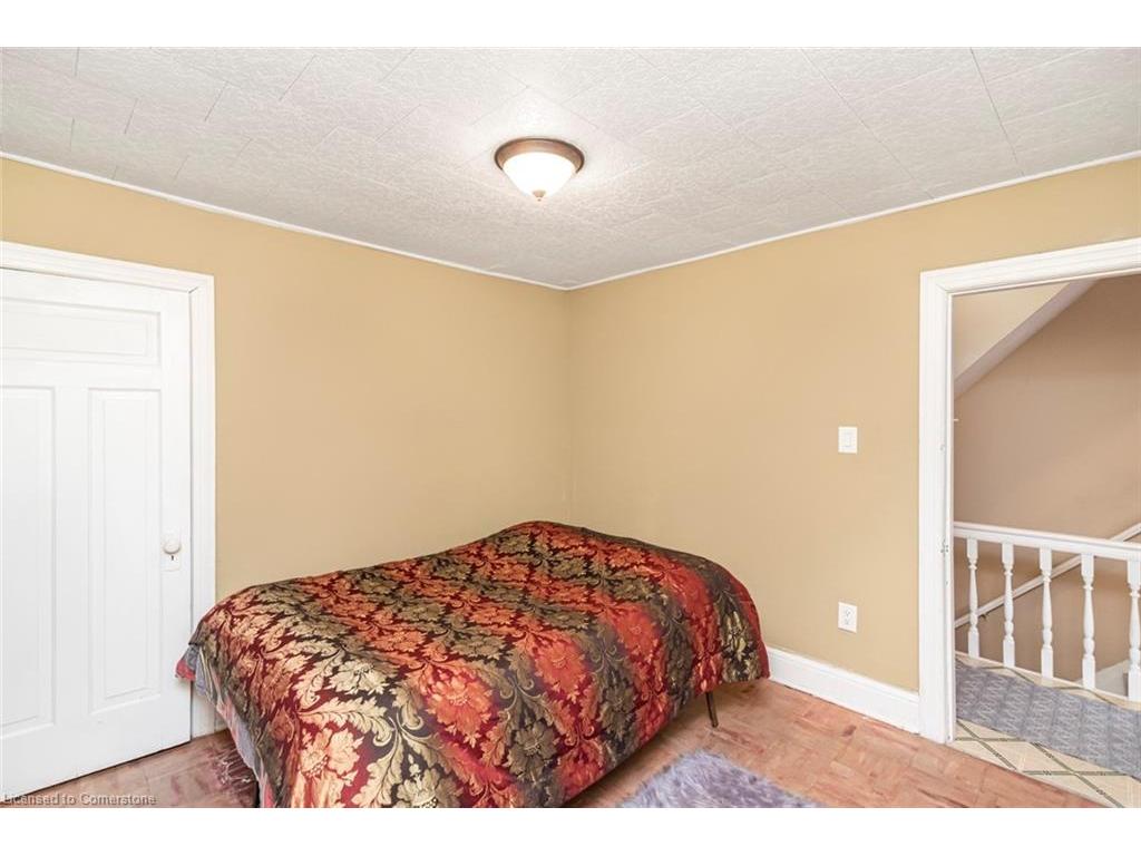 









44


Arthur

Avenue North,
Hamilton,




ON
L8L 6C5

