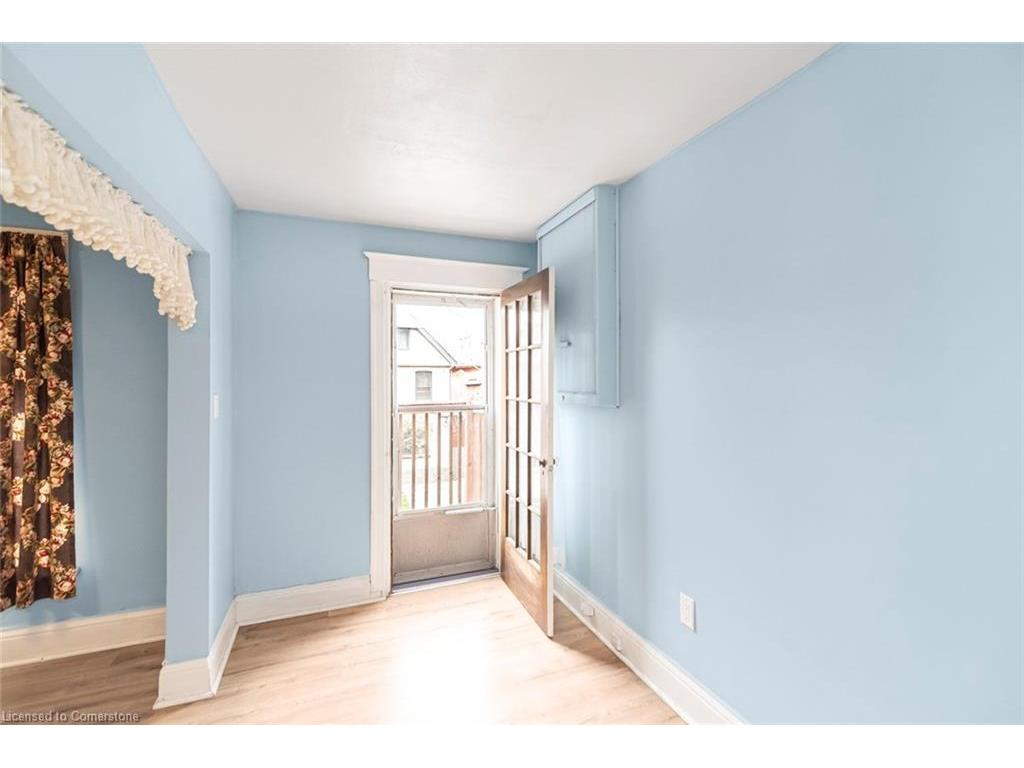 









44


Arthur

Avenue North,
Hamilton,




ON
L8L 6C5

