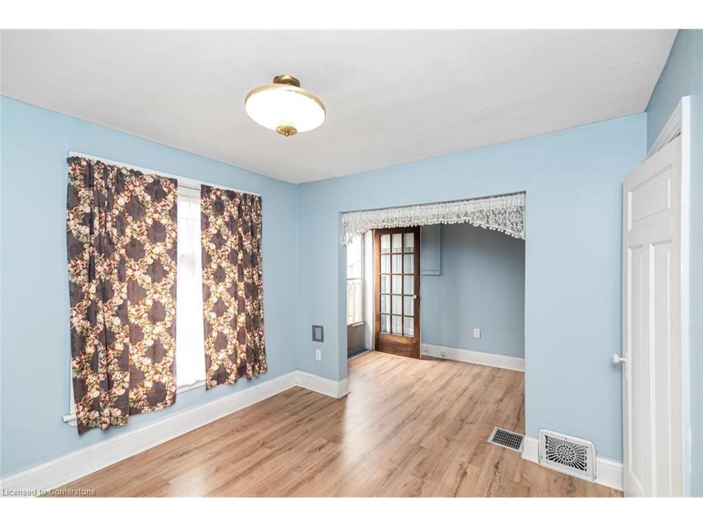 









44


Arthur

Avenue North,
Hamilton,




ON
L8L 6C5

