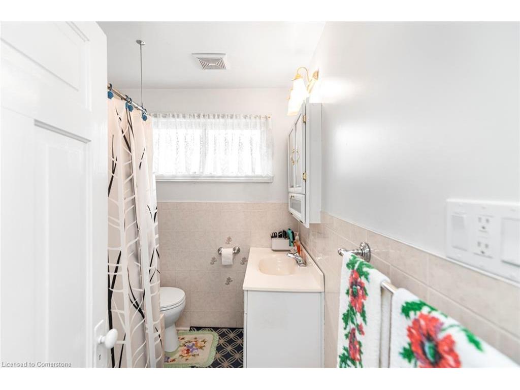 









44


Arthur

Avenue North,
Hamilton,




ON
L8L 6C5

