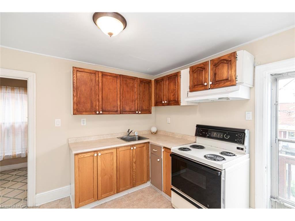 









44


Arthur

Avenue North,
Hamilton,




ON
L8L 6C5

