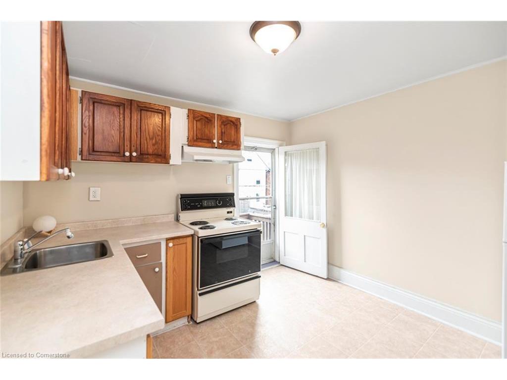 









44


Arthur

Avenue North,
Hamilton,




ON
L8L 6C5

