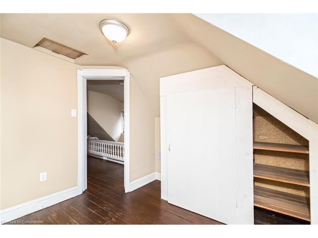 









44


Arthur

Avenue North,
Hamilton,




ON
L8L 6C5

