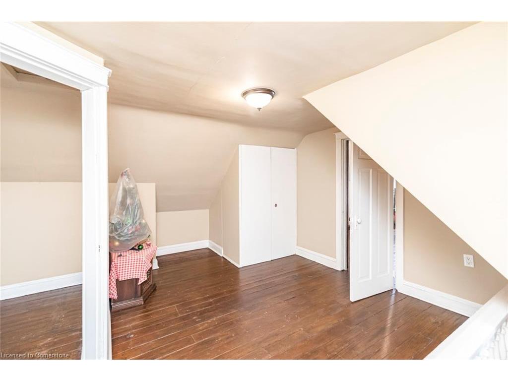 









44


Arthur

Avenue North,
Hamilton,




ON
L8L 6C5

