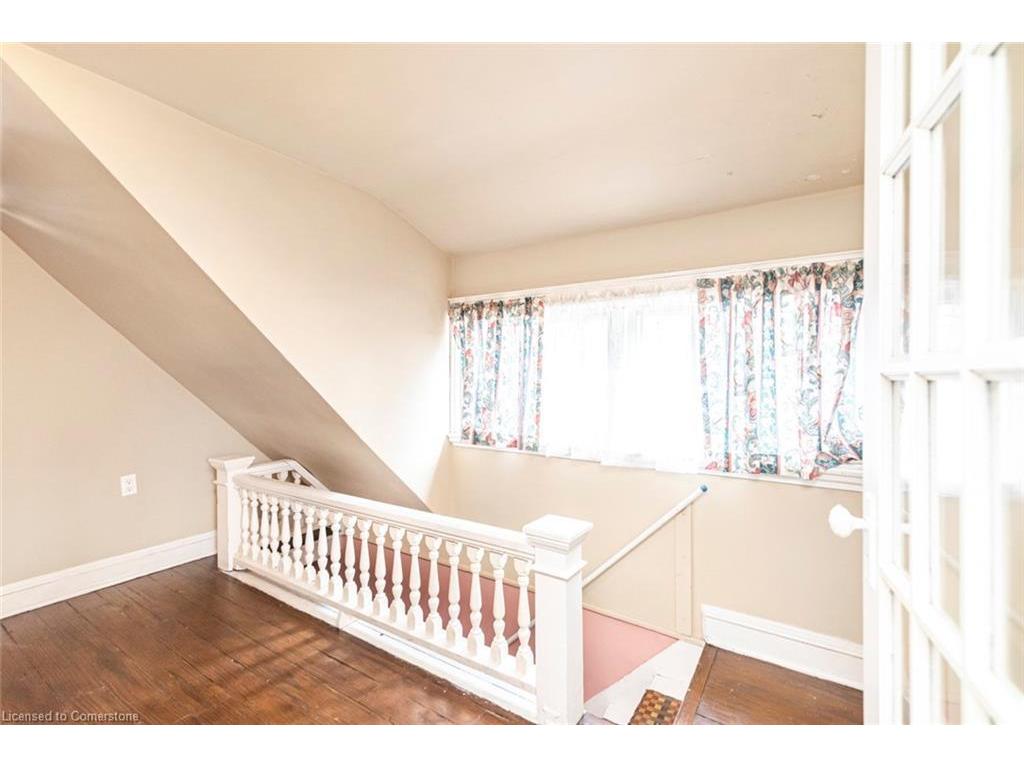 









44


Arthur

Avenue North,
Hamilton,




ON
L8L 6C5

