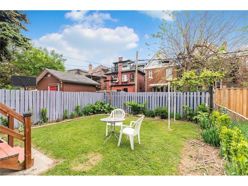 









44


Arthur

Avenue North,
Hamilton,




ON
L8L 6C5

