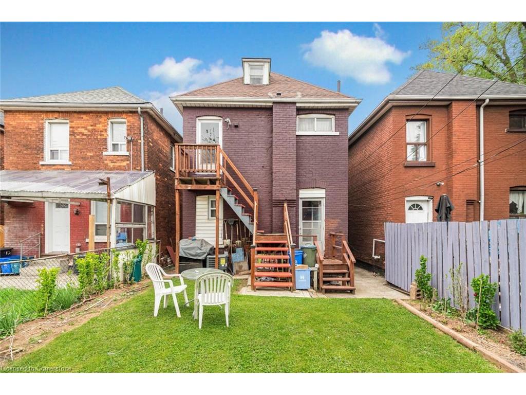 









44


Arthur

Avenue North,
Hamilton,




ON
L8L 6C5

