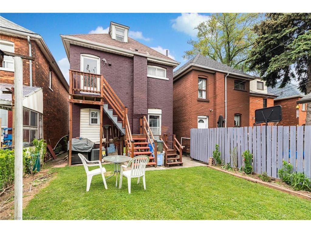 









44


Arthur

Avenue North,
Hamilton,




ON
L8L 6C5

