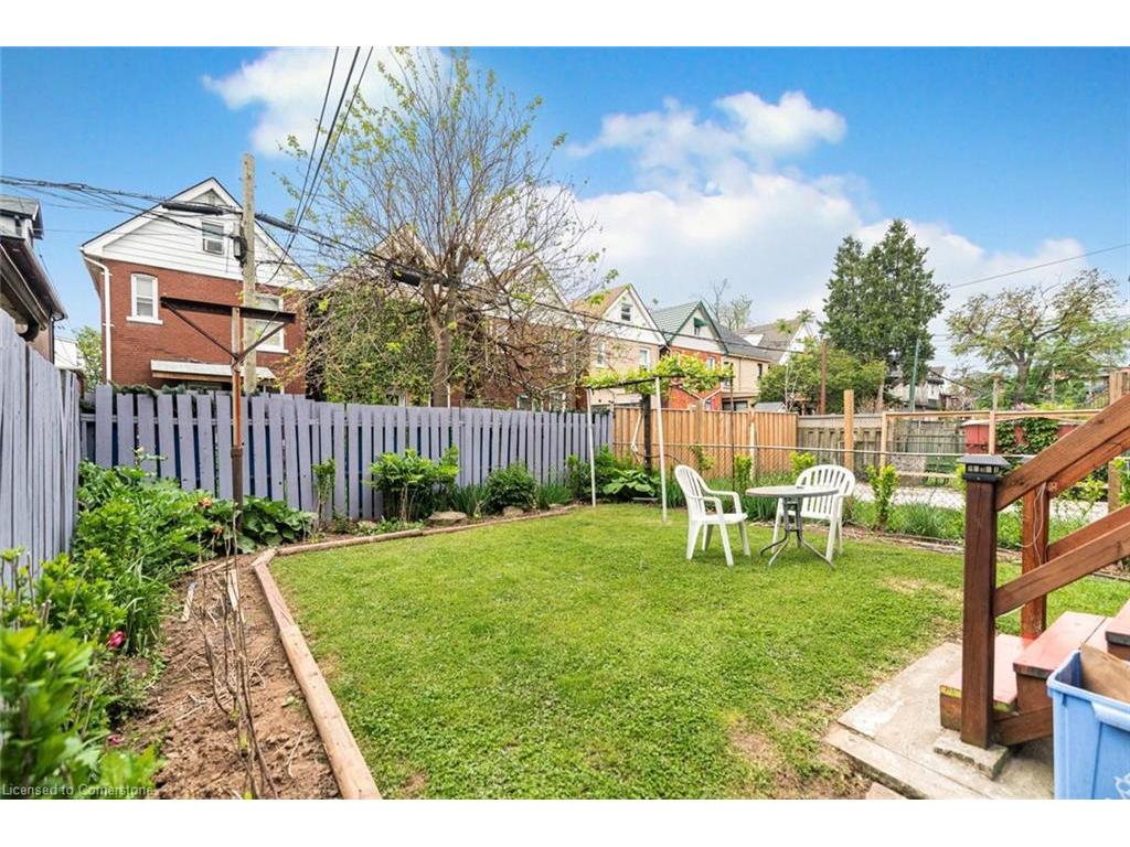 









44


Arthur

Avenue North,
Hamilton,




ON
L8L 6C5

