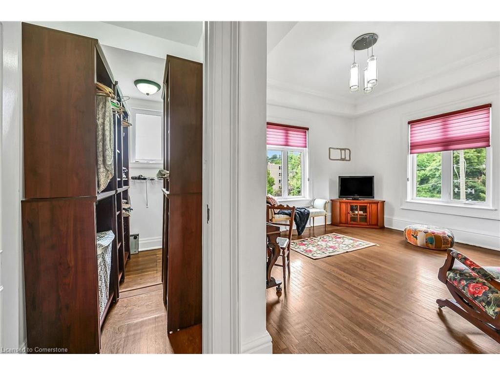 









86


Herkimer

Street, PH41,
Hamilton,




ON
L8P 2G7


