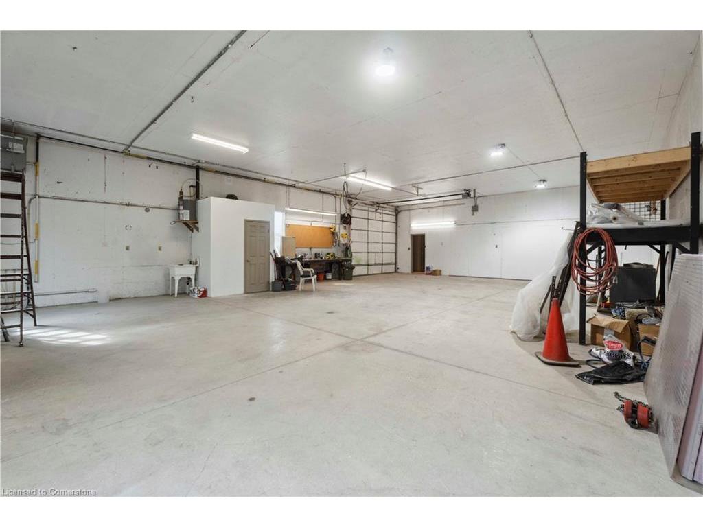 









5329


King

Street,
Lincoln,




ON
L0R 1B0

