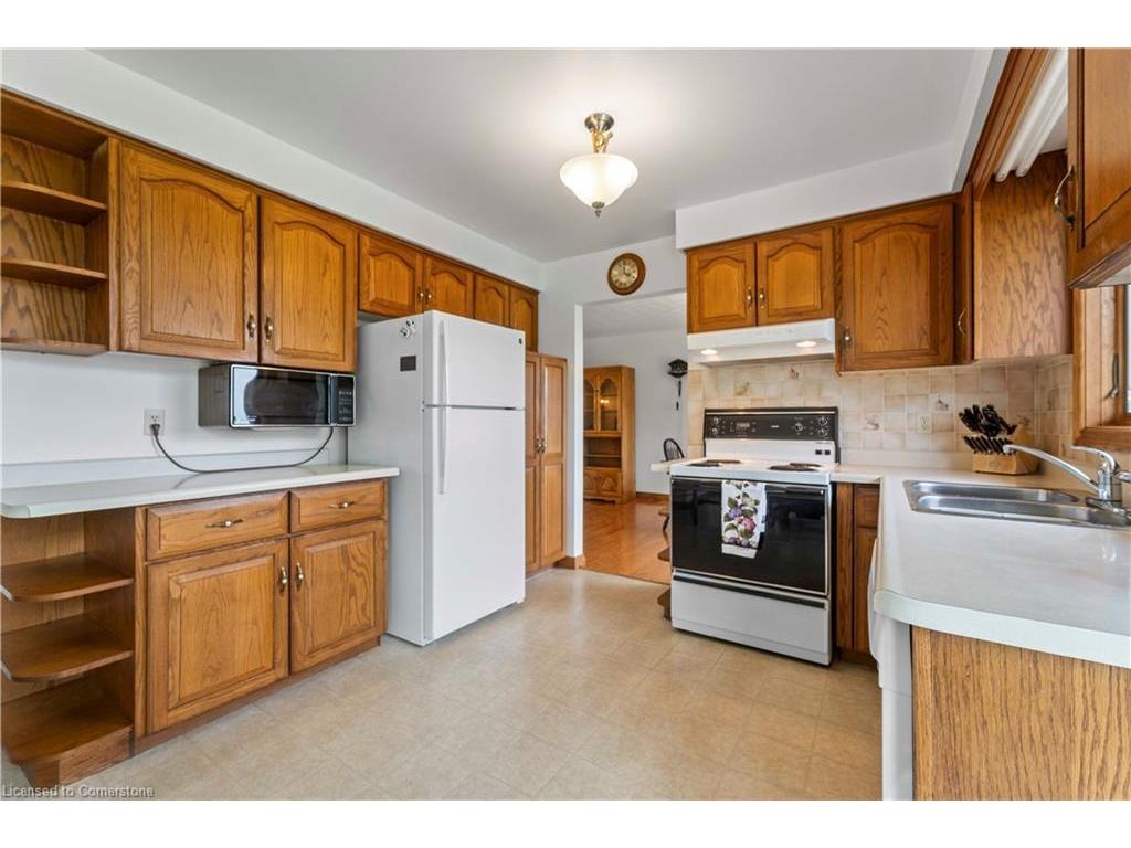 









5329


King

Street,
Lincoln,




ON
L0R 1B0

