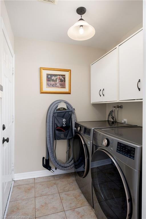 









1392


Pinecliff

Road,
Oakville,




ON
L6M 3Z1

