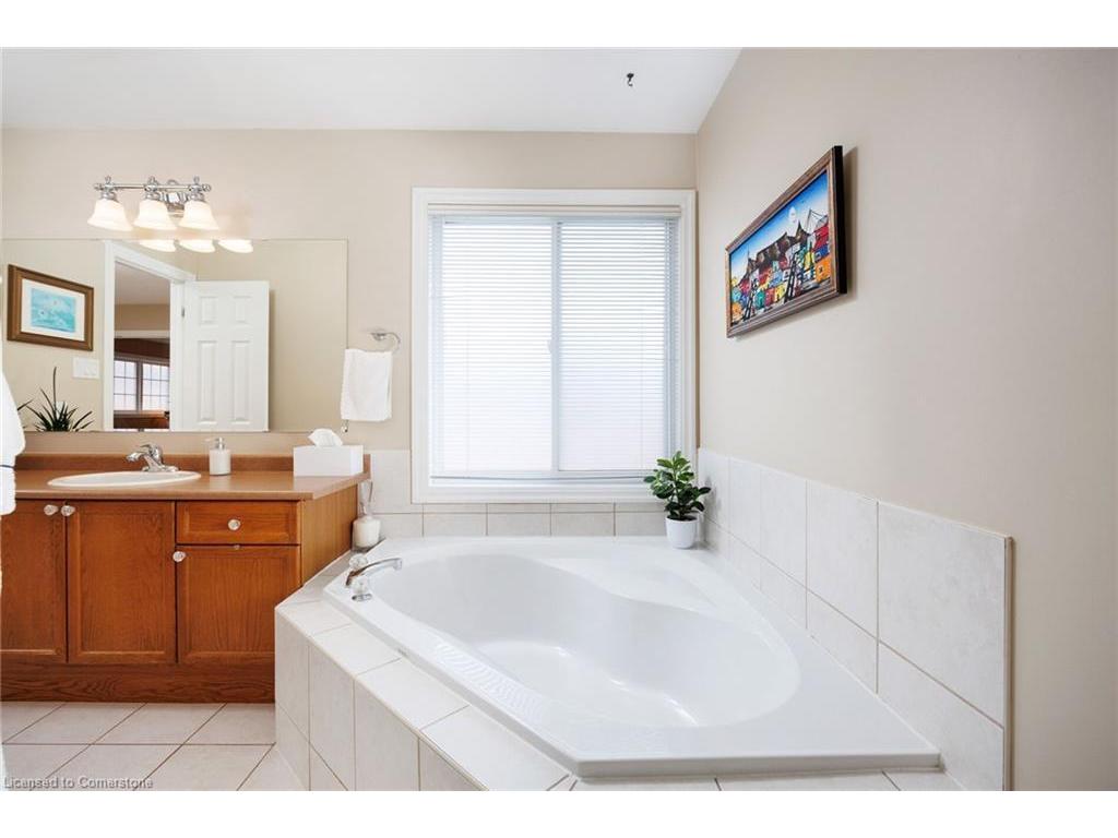 









1392


Pinecliff

Road,
Oakville,




ON
L6M 3Z1

