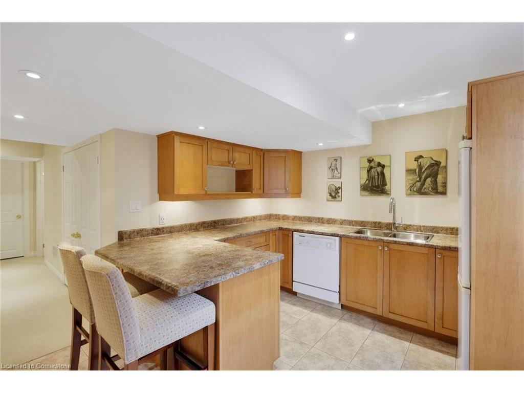 









1392


Pinecliff

Road,
Oakville,




ON
L6M 3Z1

