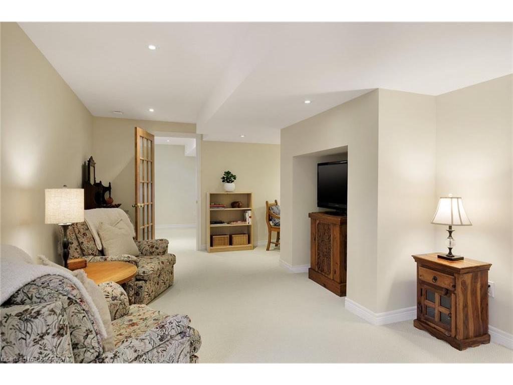 









1392


Pinecliff

Road,
Oakville,




ON
L6M 3Z1

