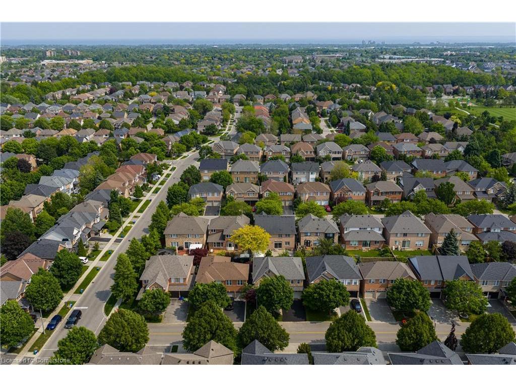 









1392


Pinecliff

Road,
Oakville,




ON
L6M 3Z1

