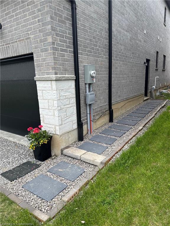 









348


Springbrook

Avenue, Bsmt,
Hamilton,




ON
L9K 0K3

