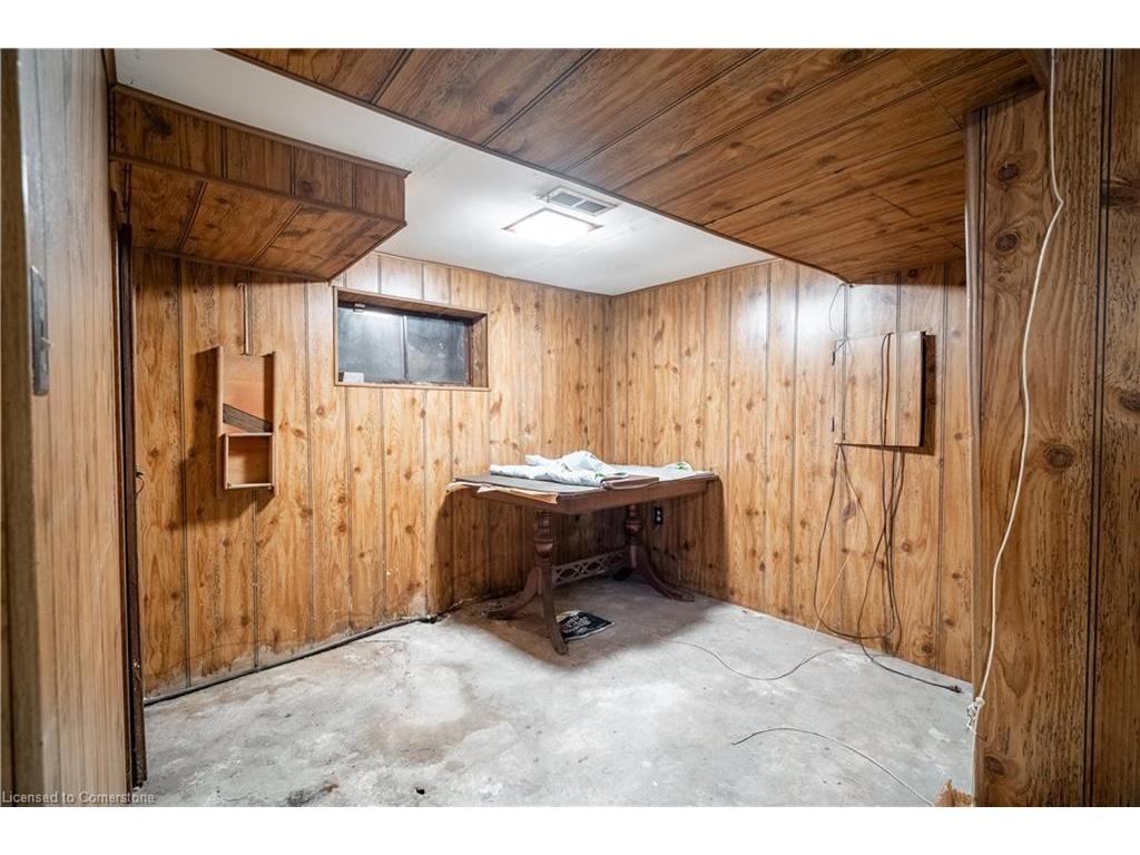 









18


Scarlett

Road,
Toronto,




ON
M6N 4K1

