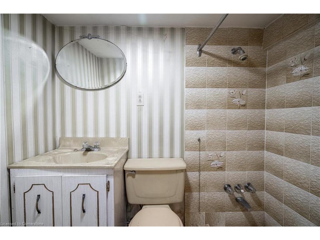 









18


Scarlett

Road,
Toronto,




ON
M6N 4K1

