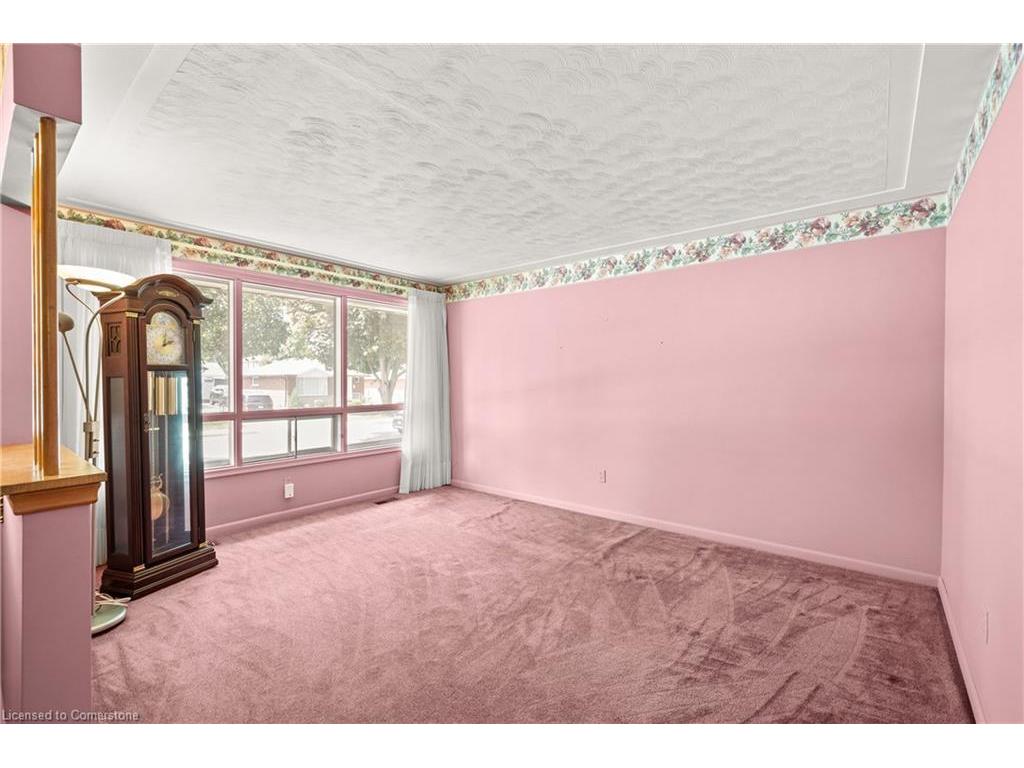 









173


West 19th

Street,
Hamilton,




ON
L9C 4H9

