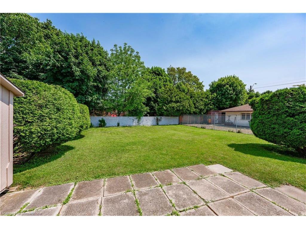 









173


West 19th

Street,
Hamilton,




ON
L9C 4H9

