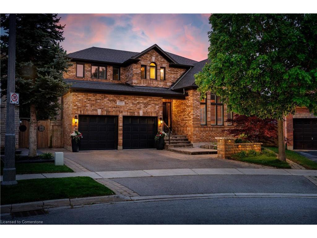 









2225


Glazebrook

Circle,
Oakville,




ON
L6M 5B5

