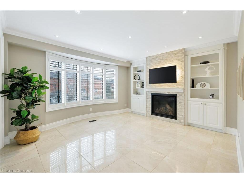 









2225


Glazebrook

Circle,
Oakville,




ON
L6M 5B5


