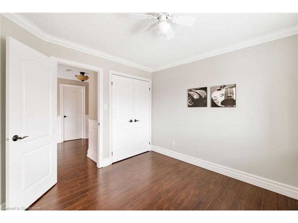 









2225


Glazebrook

Circle,
Oakville,




ON
L6M 5B5

