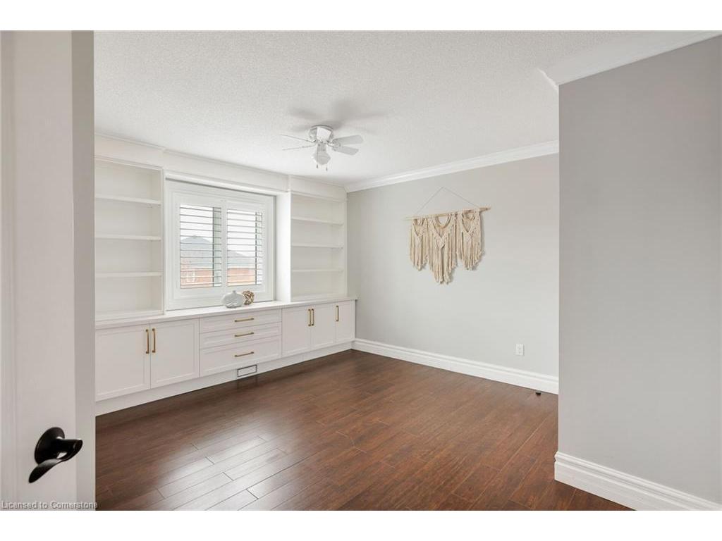 









2225


Glazebrook

Circle,
Oakville,




ON
L6M 5B5

