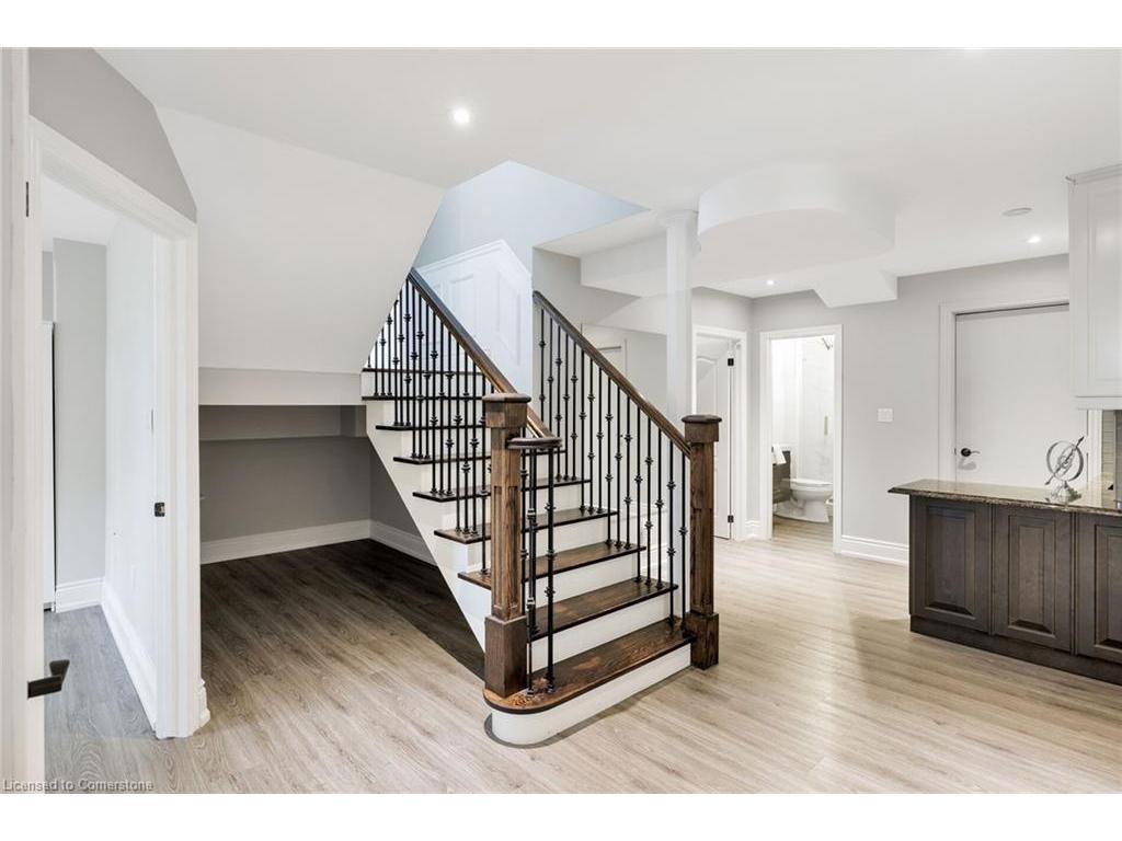 









2225


Glazebrook

Circle,
Oakville,




ON
L6M 5B5

