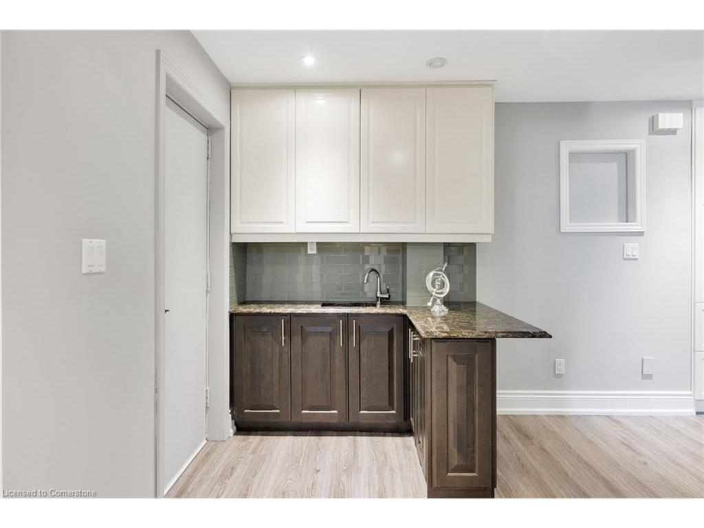 









2225


Glazebrook

Circle,
Oakville,




ON
L6M 5B5

